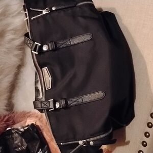 George Gina & Lucy Shoulder Bag, Black expand zip sides.